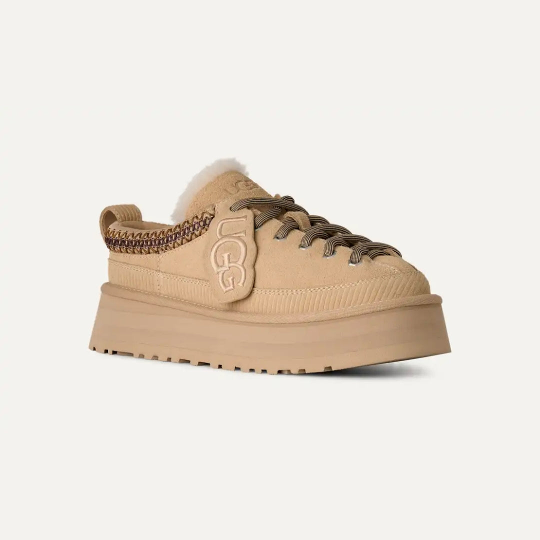 UGG Heritage Lace-Up Slipper SANDCASTLE COLOR